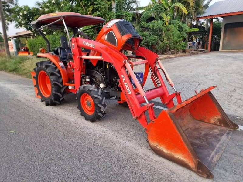 ขาย L4018SP ปี65 พร้อมชุดตัก สวยๆเดิมๆทุกจุด เครื่องเกียร์เดิมแน่น พร้อมใช้งาน สีเดิมทั้งค้น ราคา 365,000 บาม โทร 088-8831878 ,084-5486359 แยกตาเพชร อ.สนม จ.สุรินทร์