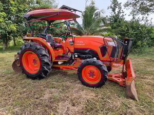 ขาย L5018SP ปี65 ใช้งาน 1,551 ชม. สวยเดิมทั้งคัน พร้อมใช้ ราคาเบาๆ ราคา 398,000 บาท โทร 088-8831878,084-5486359 แยกตาเพชร อ.สนม จ.สุรินทร์