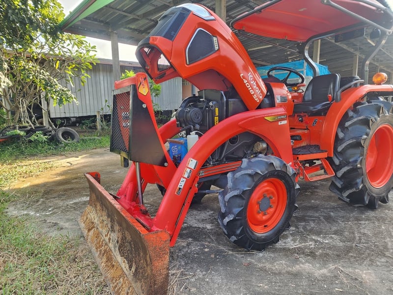 ขาย L4018SP รถปี65 ใช้งาน 1,417 ชม.เครื่องเดิมเกียร์เดิม พร้อมใช้งาน สีเดิมทั้งคัน ไม่มีรั่วซึม เล่มทะเบียนครบ 👉ราคา 335,000 บาท ผานหน้า+ผานหลัง ☎️โทร 088-8831878 ,084-5486359 🚩แยกตาเพชร อ.สนม จ.สุรินทร์ #ร้านขายรถไถมือสอง #รถไถมือสอง #รถไถคูโบต้า #เปิดค่าการมองเห็น