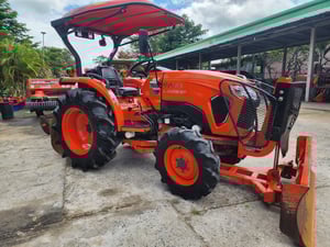 ขายรถไถคูโบต้า L4018SP ปี65 ใช้งาน 934 ชั่วโมง สวยเดิมทั้งคัน เครื่องเกียร์ไม่เคยแกะ พร้อมใช้งาน 🚩ราคา 348,000 บาท (ผานหน้า+ผาน4) ☎️โทร 088-8831878 ,084-5486359 🚩อ.สนม จ.สุรินทร์