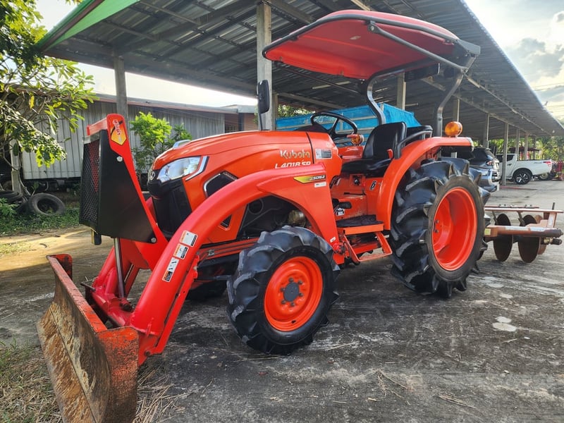 ขาย L4018SP รถปี65 ใช้งาน 1,417 ชม.เครื่องเดิมเกียร์เดิม พร้อมใช้งาน สีเดิมทั้งคัน ไม่มีรั่วซึม เล่มทะเบียนครบ 👉ราคา 335,000 บาท ผานหน้า+ผานหลัง ☎️โทร 088-8831878 ,084-5486359 🚩แยกตาเพชร อ.สนม จ.สุรินทร์ #ร้านขายรถไถมือสอง #รถไถมือสอง #รถไถคูโบต้า #เปิดค่าการมองเห็น