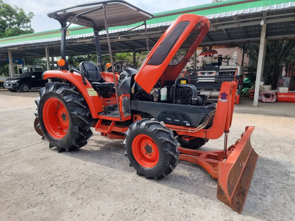 ขายรถไถโอติ ex 50 จดทะเบียนปี62 รถสภาพดีมากใช้งานน้อยเครื่องเกียร์เดิมทั้งคัน รถพร้อมใช้งาน ยางเต็ม 4 เส้นมาพร้อมผาน หน้าผานหลัง เล่มครบ 🚩ราคา 238,000 บาท ☎️สนใจ 084 548-6359 สุชาติ ,088-8831878 🚩แยกตาเพชร อ.สนม จ.สุรินทร์ ขายรถไถโอติ ex 50 จดทะเบียนปี62 รถสภาพดีมากใช้งานน้อยเครื่องเกียร์เดิมทั้งคัน รถพร้อมใช้งาน ยางเต็ม 4 เส้นมาพร้อมผาน หน้าผานหลัง เล่มครบ 🚩ราคา 238,000 บาท ☎️สนใจ 084 548-6359 สุชาติ ,088-8831878 🚩แยกตาเพชร อ.สนม จ.สุรินทร์