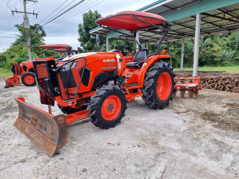 👉เข้าใหม่👈ขายคูโบต้า L4018DT รถปี63 ใช้งานน้อย เดิมๆทั้งคัน เครื่องเกียร์เดิมไม่เคยแกะ ไม่มีรั่วซึม พร้อมใช้งาน เล่มครบ 👉ราคา 358,000 อุปกรณ์ครบ ☎️โทร 088-8831878 ,084-5486359 🚩อ.สนม จ.สุรินทร์ (ร้าน PL แทรคเตอร์)