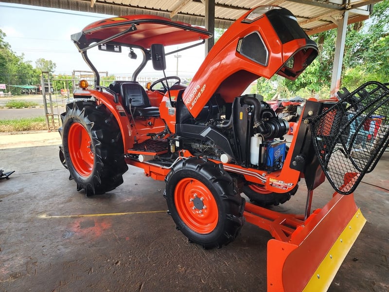 รถสวยๆมาอีกแล้วคะ L5018SP  ปี66 ใช้งาน 1,321 ชม. เครื่องเกียร์เดิมๆ พร้อมใช้งาน ไม่มีรั่วซึม เล่มครบ ราคา 465,000 บาท  โทร 088-8831878 ,084-5486359 แยกตาเพชร อ.สนม จ.สุรินทร์