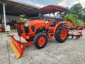 👉ขาย L4018SP ปี66 ใช้งาน 835 ชม.ใบดันหน้าใหม่ เดิมทุกจุด เครื่องเกียร์เดิมไม่เคยแกะ พร้อมใช้ เล่มครบ 🚩ราคา 398,000 ผานหน้าใหม่+ผานหลัง 🚩ราคา 435,000 อุปกรณ์ครบ ☎️โทร 088-8831878 ,084-5486359 🚩ร้าน PL แทรคเตอร์ แยกตาเพชร อ.สนม จ.สุรินทร์