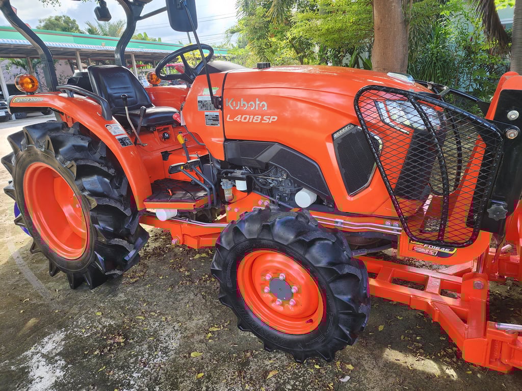 ขาย L4018SP ปี64ใช้งานน้อย รถสวย พร้อมใช้ เครื่องเกียร์เดิม เล่มครบ ราคา 375,000 บาท อุปกรณ์ครบ โทร 088-8831878 ,084-5486359 แยกตาเพชร อ.สนม จ.สุรินทร์ #ร้านรถไถมือสอง #รถไถมือสองสภาพสวยๆ #รถไถคูโบต้า #รถไถมือสองราคาถูก ขาย L4018SP ปี64ใช้งานน้อย รถสวย พร้อมใช้ เครื่องเกียร์เดิม เล่มครบ ราคา 375,000 บาท อุปกรณ์ครบ โทร 088-8831878 ,084-5486359 แยกตาเพชร อ.สนม จ.สุรินทร์ #ร้านรถไถมือสอง #รถไถมือสองสภาพสวยๆ #รถไถคูโบต้า #รถไถมือสองราคาถูก