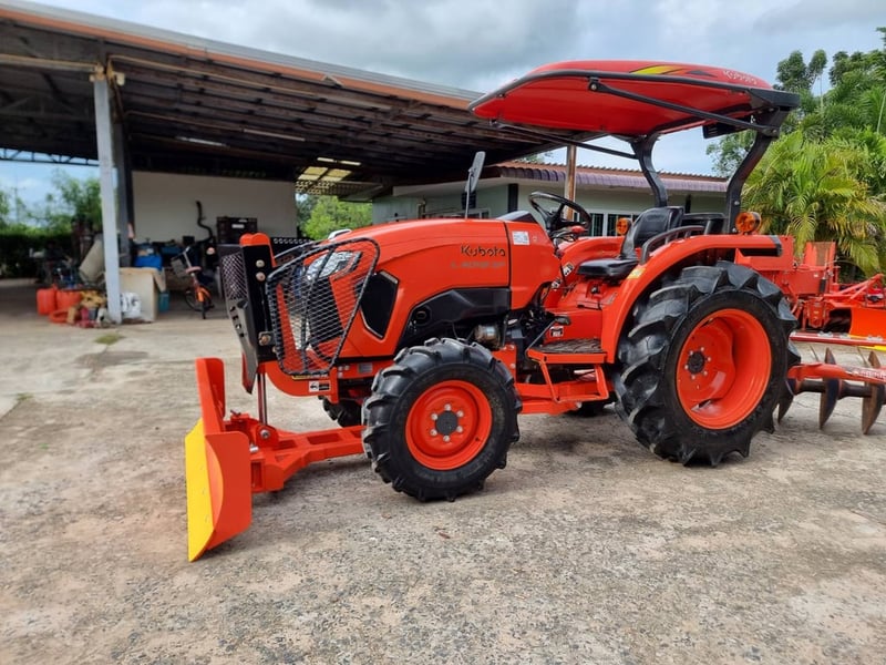 ขายL4018SP ปี65 ใช้งานน้อย เครื่องเกียร์เดิม เครื่องแน่นเกียร์แน่นพร้อมใช้งาน เล่มครบ 👉ราคา 368,000 บาท อุปกรณ์ครบ ☎️โทร 088-8831878 ,084-5486359 🚩อ.สนม จ.สุรินทร์ (ร้าน PL แทรคเตอร์) ขายL4018SP ปี65 ใช้งานน้อย เครื่องเกียร์เดิม เครื่องแน่นเกียร์แน่นพร้อมใช้งาน เล่มครบ 👉ราคา 368,000 บาท อุปกรณ์ครบ ☎️โทร 088-8831878 ,084-5486359 🚩อ.สนม จ.สุรินทร์ (ร้าน PL แทรคเตอร์)