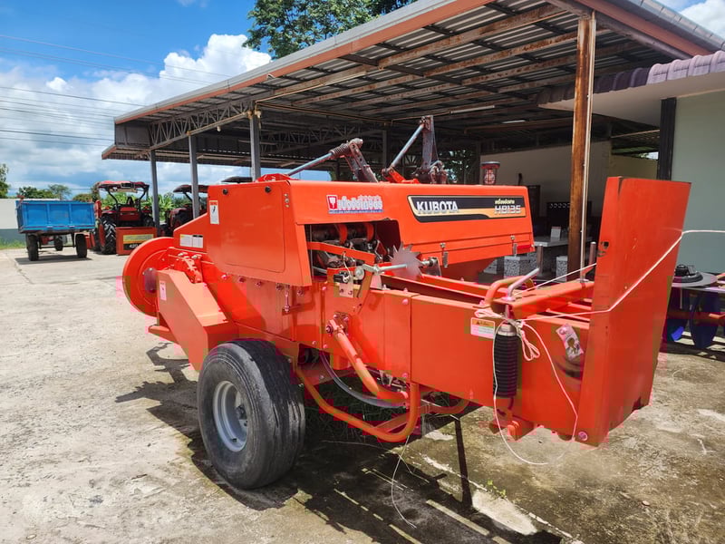 👉 ขายเครื่องอัดฟาง HB135 สวยพร้อมใช้  👉ราคา 230,000 บาท ☎️โทร 088-8831878 ,084-5486359 🚩แยกตาเพชร อ.สนม จ.สุรินทร์