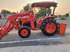 ขาย L4018SP ปี65 พร้อมชุดตัก สวยๆเดิมๆทุกจุด เครื่องเกียร์เดิมแน่น พร้อมใช้งาน สีเดิมทั้งค้น ราคา 365,000 บาม โทร 088-8831878 ,084-5486359 แยกตาเพชร อ.สนม จ.สุรินทร์