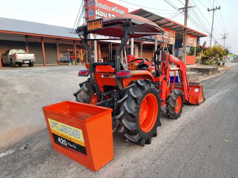 ขาย L4018SP ปี65 พร้อมชุดตัก สวยๆเดิมๆทุกจุด เครื่องเกียร์เดิมแน่น พร้อมใช้งาน สีเดิมทั้งค้น ราคา 365,000 บาม โทร 088-8831878 ,084-5486359 แยกตาเพชร อ.สนม จ.สุรินทร์