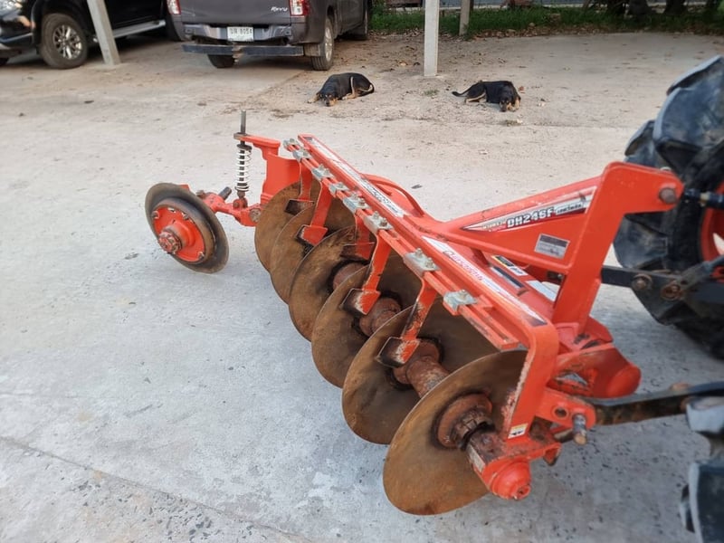 ขาย L5018SP ปี65 ใช้งาน 1,132 ชม. เครื่องเกียร์เดิมๆแน่นๆ พร้อมใช้งาน ไม่มีรั่วซึม  ราคา 455,000 บาท  โทร 088-8831878 ,084-5486359 แยกตาเพชร อ.สนม จ.สุรินทร์