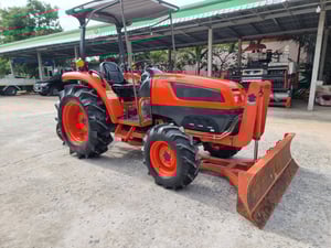 ขายรถไถโอติ ex 50 จดทะเบียนปี62 รถสภาพดีมากใช้งานน้อยเครื่องเกียร์เดิมทั้งคัน รถพร้อมใช้งาน ยางเต็ม 4 เส้นมาพร้อมผาน  หน้าผานหลัง เล่มครบ 🚩ราคา 238,000 บาท ☎️สนใจ 084 548-6359 สุชาติ  ,088-8831878 🚩แยกตาเพชร อ.สนม จ.สุรินทร์