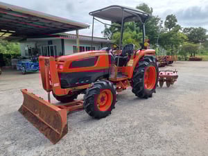 ขายรถไถโอติ ex 50 จดทะเบียนปี62 รถสภาพดีมากใช้งานน้อยเครื่องเกียร์เดิมทั้งคัน รถพร้อมใช้งาน ยางเต็ม 4 เส้นมาพร้อมผาน  หน้าผานหลัง เล่มครบ 🚩ราคา 238,000 บาท ☎️สนใจ 084 548-6359 สุชาติ  ,088-8831878 🚩แยกตาเพชร อ.สนม จ.สุรินทร์