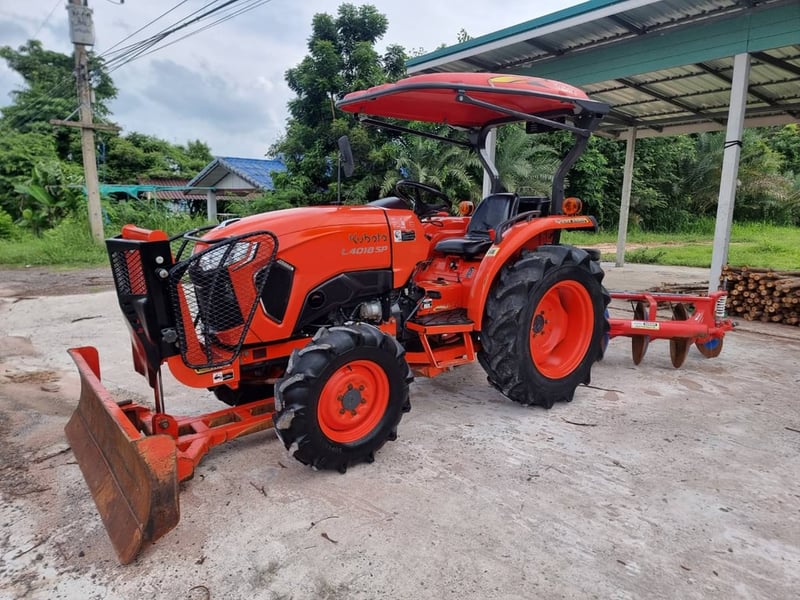 👉เข้าใหม่👈L4018SP ปี64 ใช้งานน้อย เดิมทั้งคัน สีเดิม เครื่องเกียร์เดิมไม่เคยแกะ พร้อมใช้ไม่มีรั่วซึม เล่มครบ 🚩ราคา 298,000 (ตัวรถ+ใบดัน) 🚩ราคา 345,000 (ผานหน้า+ผานหลัง) 🚩ราคา 365,000 (ผานหน้า+ผานหลัง+โรตารี่) ☎️สนใจโทร 088-8831878 ,084-5486359 🚩แยกตาเพชร อ.สนม จ.สุรินทร์