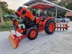 ขาย  L4018DT ปี63 มาพร้อมใบดันหน้าใหม่ สีเดิมทั้งคัน เครื่องเกียร์เดิมแน่นไม่เคยแกะ พร้อมใช้งาน เล่มครบ ราคา 348,000 บาท  โทร 088-8831878 ,084-5486359 แยกตาเพชร อ.สนม จ.สุรินทร์