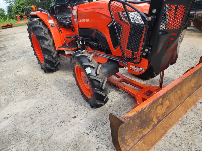 👉สินค้าเข้าใหม่👈ขายL5018SP ปี66 ใช้งานน้อย เครื่องเกียร์เดิม สีเดิม พร้อมใช้งาน เล่มครบ 🚩ราคา 428,000 บาท (ผานหน้า+ผานหลัง) ☎️โทร 088-8831878 ,084-5486359 🚩อ.สนม จ.สุรินทร์ (ร้าน PL แทรคเตอร์)