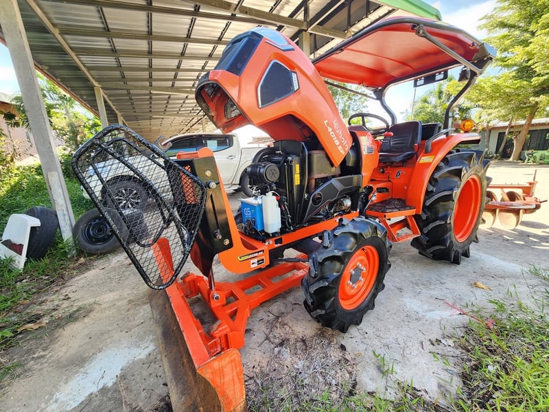 ขาย L4018SP ปี65 ใช้งาน 1,062 ชม. เครื่องเกียร์เดิมๆไม่เคยแกะ พร้อมใช้งานเครื่องไม่หอน ไม่มีรั่วซึม ราคา 348,000 บาท โทร 088-8831878 ,084-5486359 แยกตาเพชร อ.สนม จ.สุรินทร์