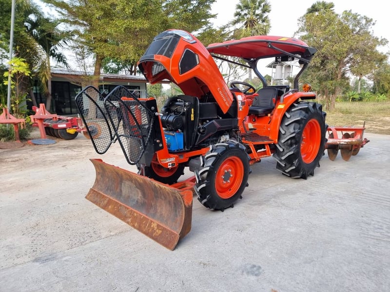 ขาย L5018SP ปี65 ใช้งานน้อย พร้อมใช้งานน้อย เดิมทั้งคัน เครื่องเกียร์แน่น เล่มครบ ราคา 488,000 บาท (อุปกรณ์ครบ) โทร 088-8831878 ,084-5486359 แยกตาเพชร อ.สนม จ.สุรินทร์