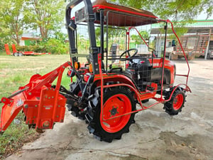 ขายคูโบต้า B2440S ปี65 ใช้งานน้อย สวยเดิมทุกจุด พร้อมใช้งาน มาพร้อมโครงกันอ้อย+โรตารี่ ราคา 218,000 บาท โทร 088-8831878 ,084-5486359 แยกตาเพชร อ.สนม จ.สุรินทร์ 