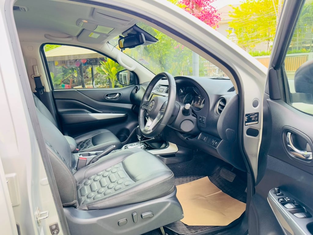 4x4 AUTO TOP #NISSAN NAVARA Double Cab 2.3 VL 4WD  AT ปี 2021