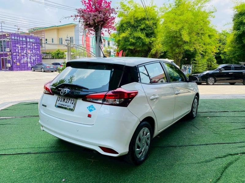 #TOYOTA YARIS 1.2 Entry ปี 2022 + LPG