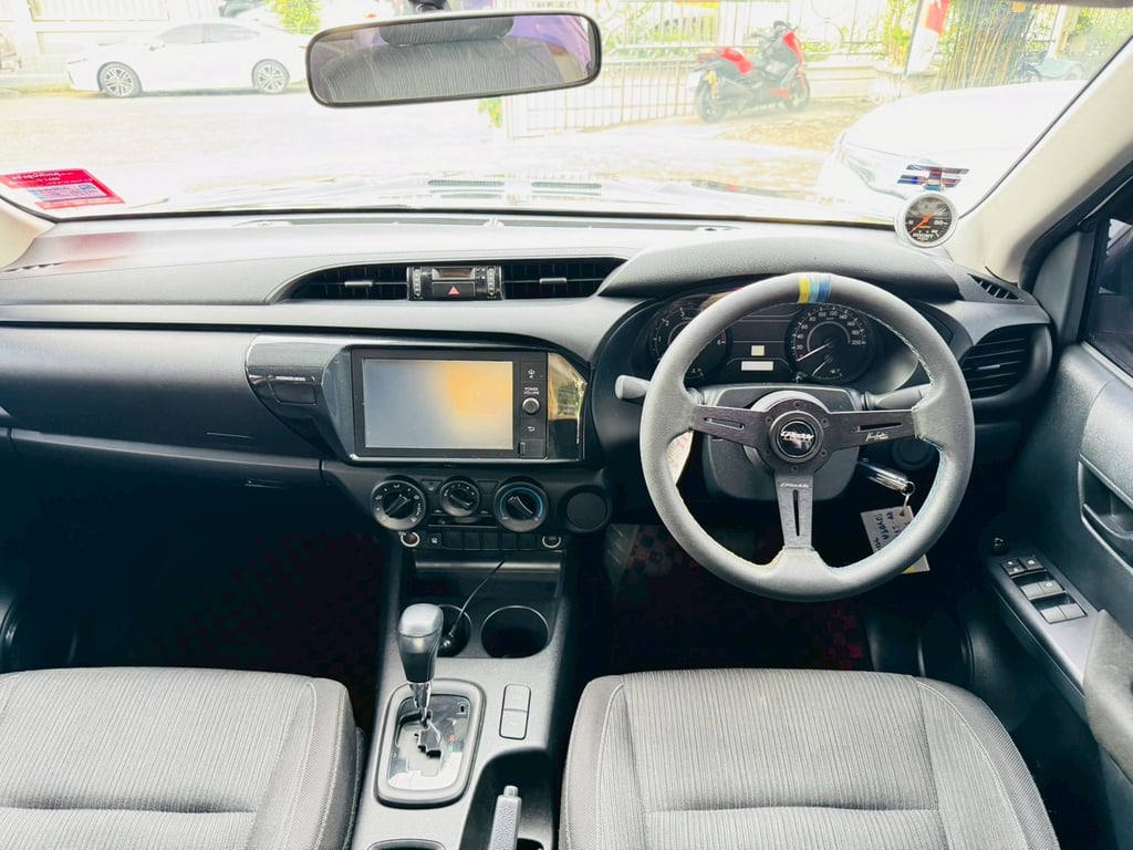 เกียร์ออโต้ #TOYOTA  Hilux Revo Doublecab 2.4 Entry Z edition AUTO ปี 2024