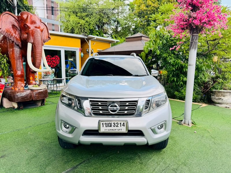 4x4 เกียร์ออโต้ TOP #NISSAN NAVARA NP300 Double Cab 2.5 VL 4WD  AT ปี 2020