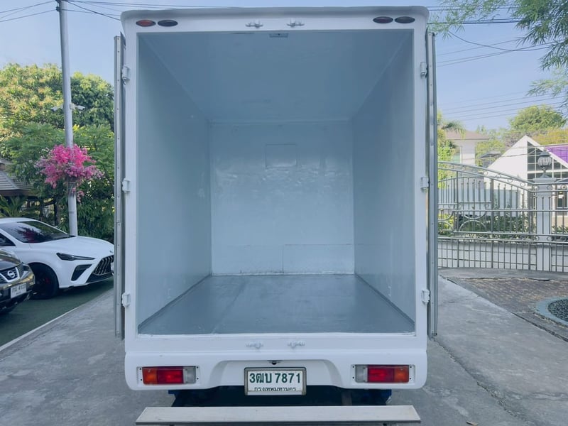 ตู้แห้ง สูงใน 180 ซม. #TOYOTA REVO Singlecab 2.4  ENTRY ปี 2022