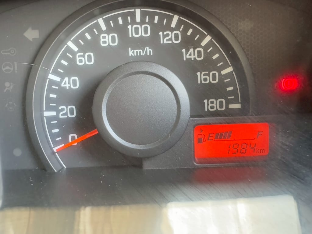 ไมล์น้อย 1,xxx กม มีระบบไฟแล้ว #SUZUKI CARRY 1.5 L ปี 2025 ไมล์น้อย 1,xxx กม มีระบบไฟแล้ว #SUZUKI CARRY 1.5 L ปี 2025