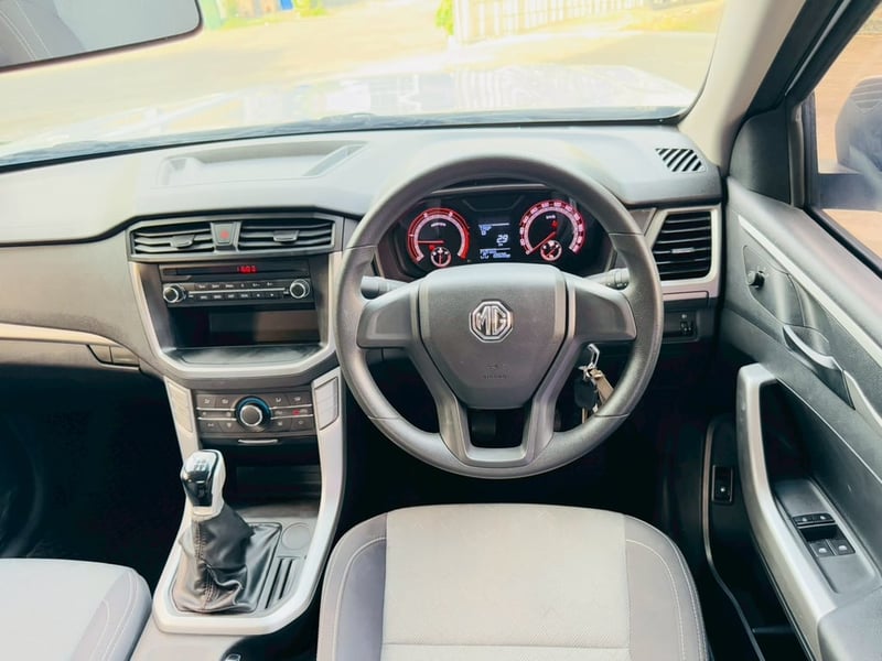 ใหม่มาก ไมล์แท้ 13,xxx กม #MG EXTENDER GIANTCAB 2.0 C ปี 2024