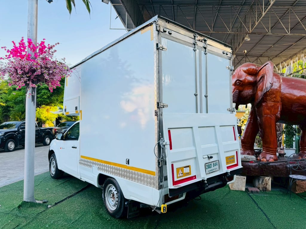 ✔️ตู้แห้ง + ลิฟท์ยกฝาท้าย ไฮดรอลิกส์ #ISUZU D-MAX SPARK 1.9 Ddsi ปี 2020 ✔️ตู้แห้ง + ลิฟท์ยกฝาท้าย ไฮดรอลิกส์ #ISUZU D-MAX SPARK 1.9 Ddsi ปี 2020