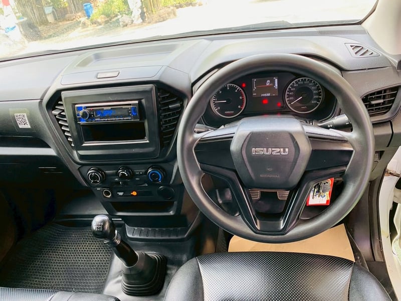 ✔️#ISUZU D-MAX SPARK 1.9 Ddi ปี 2020 พร้อมตู้แห้ง สไลด์ 2 ข้าง ✔️#ISUZU D-MAX SPARK 1.9 Ddi ปี 2020 พร้อมตู้แห้ง สไลด์ 2 ข้าง