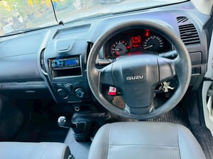 ✔️ตู้แห้ง + ลิฟท์ยกฝาท้าย ไฮดรอลิกส์ #ISUZU D-MAX SPARK 1.9 Ddsi ปี 2020