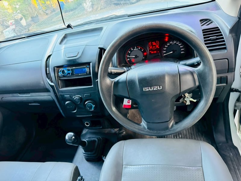ตู้แห้ง + ลิฟท์ยกฝาท้าย ไฮดรอลิกส์ #ISUZU D-MAX SPARK 1.9 Ddsi ปี 2020