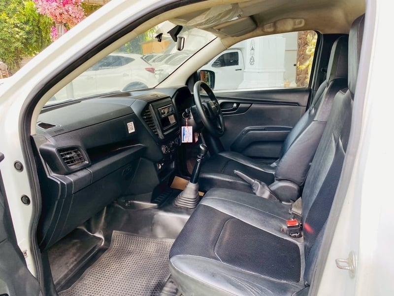 พร้อมตู้แห้ง  สไลด์ 2 ข้าง ฟรีดาวน์ #ISUZU D-MAX SPARK 1.9 Ddi ปี 2020 