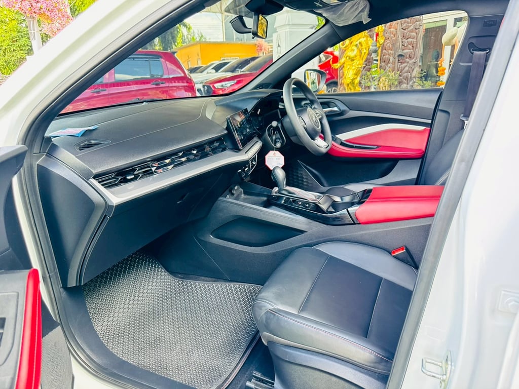 TOP สุด ไมล้แท้ 16,xxx กม #MG MG 5 1.5X Sunroof i-Smart  ปี 2024 