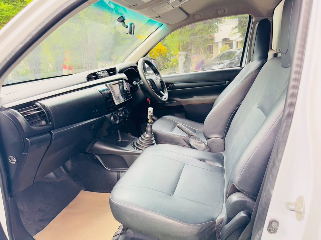 ตู้แห้ง เปิดได้2ด้าน ✔️ยางใหม่ 4 เส้น ✔️ไมล์แท้ 98,xxx กม  TOYOTA REVO Singlecab 2.4 J Plus ปี 2019