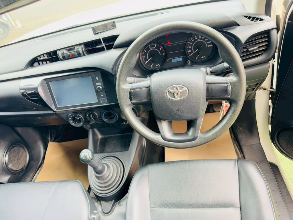 ตู้แห้ง ด้านในเป็นวัสดุ สแตนเลส ✔️สูงใน 190 ซม. ✔️เสริมแหนบ  TOYOTA REVO 2.4  ENTRY ปี 2020
