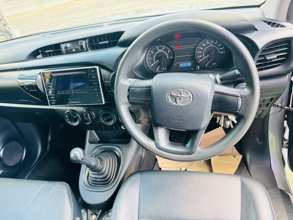 ตู้แห้ง เสริมแหนบ✔️ TOYOTA REVO SINGLECAB 2.4 J Plus ปี 2017