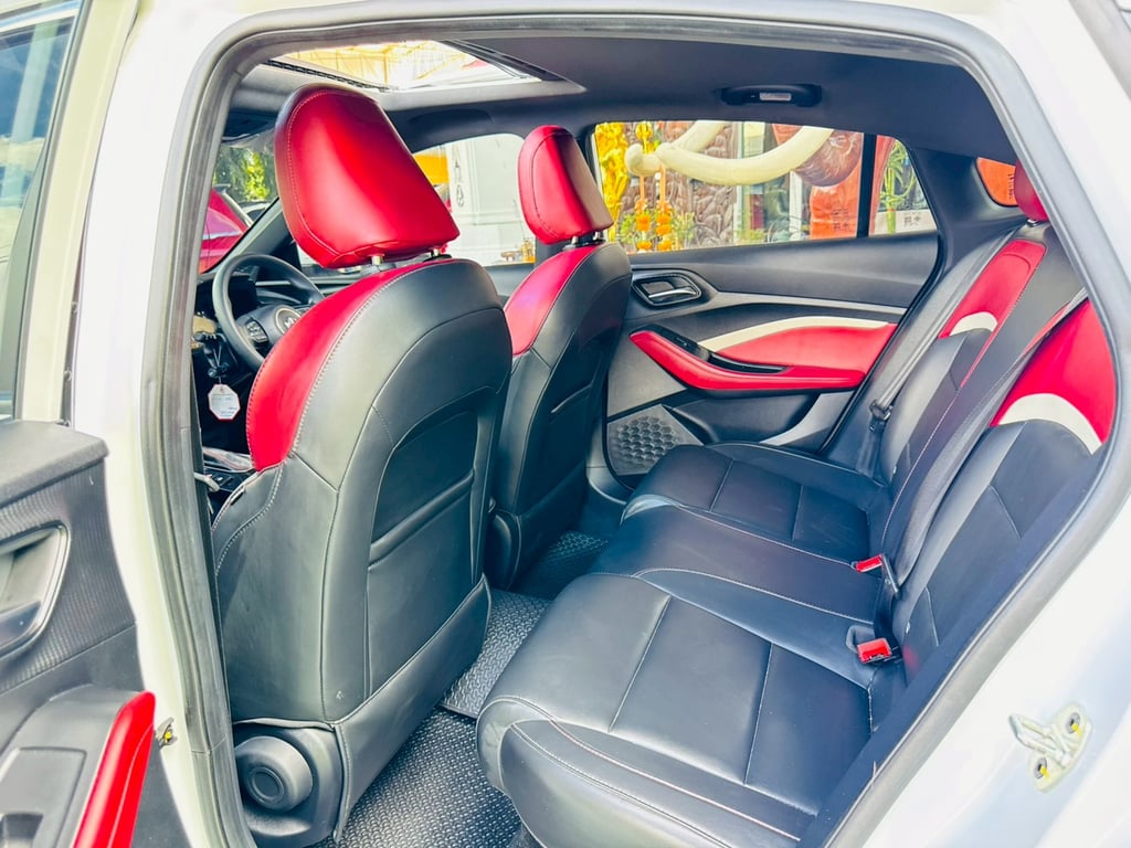 TOP สุด ไมล้แท้ 16,xxx กม #MG MG 5 1.5X Sunroof i-Smart  ปี 2024 