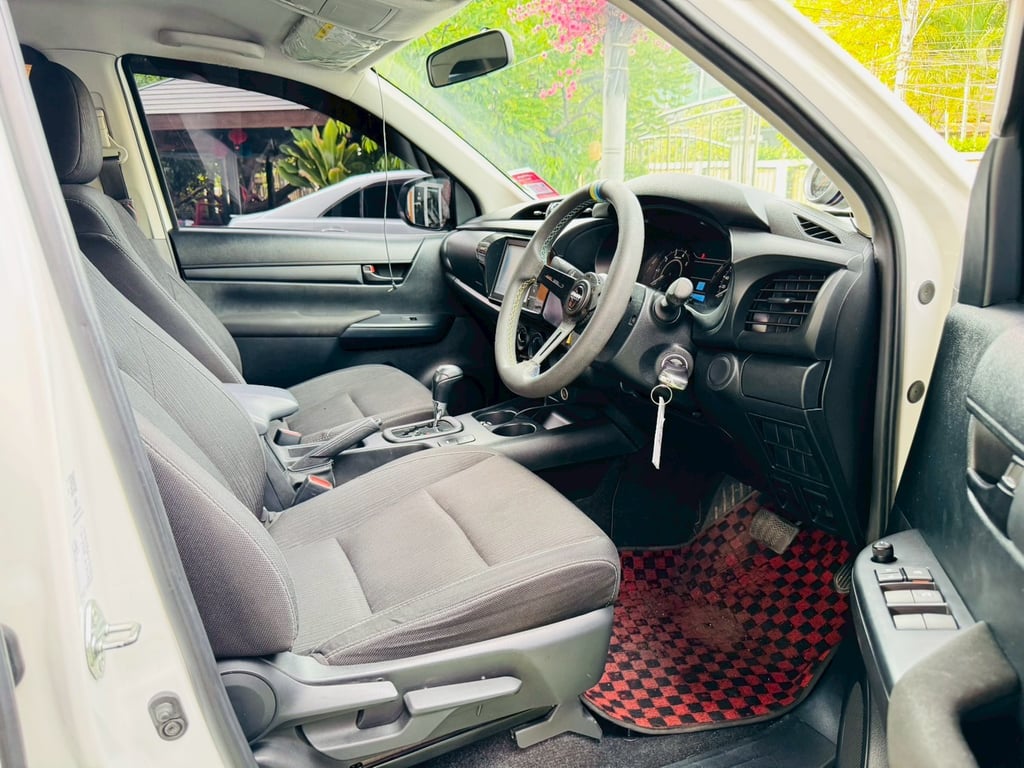 เกียร์ออโต้  รับประกันไมล์แท้ 22,xxx กม #TOYOTA  Hilux Revo Doublecab 2.4 Enty Z edition AUTO ปี 2024