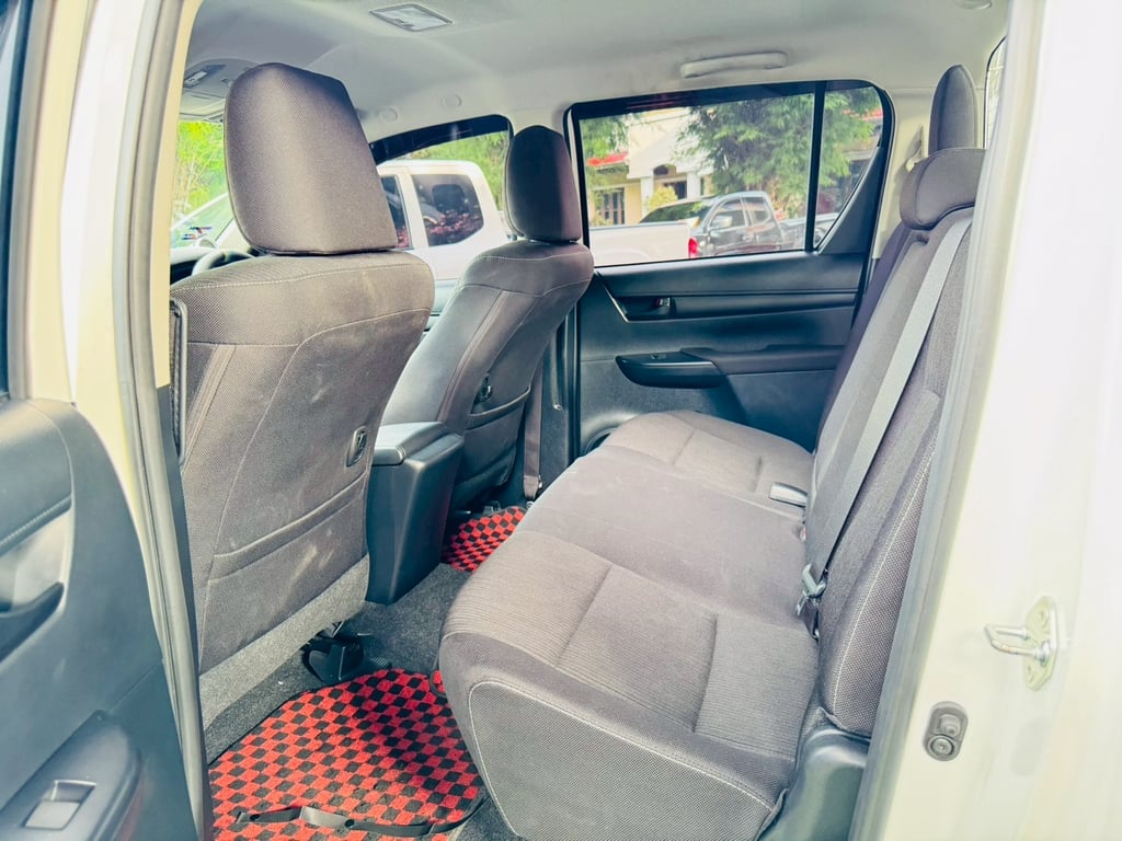 เกียร์ออโต้  รับประกันไมล์แท้ 22,xxx กม #TOYOTA  Hilux Revo Doublecab 2.4 Enty Z edition AUTO ปี 2024