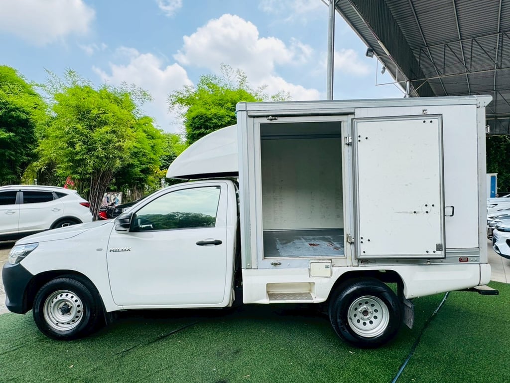 ไมล์น้อย 91,xxx กม ตู้แห้ง สูง 150 ซม✔️#TOYOTA REVO Singlecab 2.4 J Plus ปี 2018 ไมล์น้อย 91,xxx กม ตู้แห้ง สูง 150 ซม✔️#TOYOTA REVO Singlecab 2.4 J Plus ปี 2018