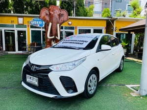 #TOYOTA YARIS 1.2 Entry ปี 2022 + LPG