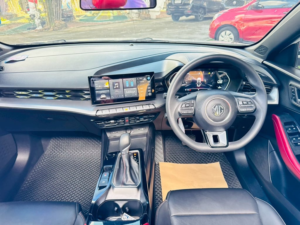TOP สุด ไมล้แท้ 16,xxx กม #MG MG 5 1.5X Sunroof i-Smart  ปี 2024 