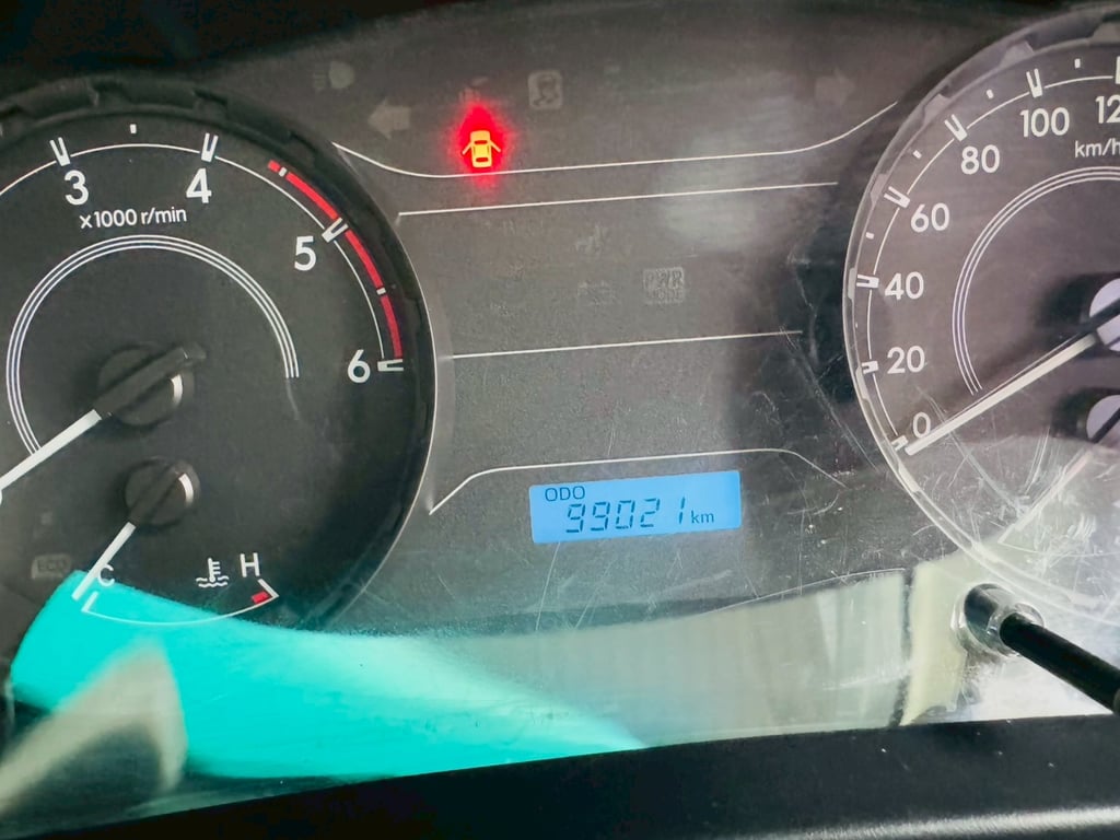 ตู้แห้ง เปิดได้2ด้าน ✔️ยางใหม่ 4 เส้น ✔️ไมล์แท้ 98,xxx กม  TOYOTA REVO Singlecab 2.4 J Plus ปี 2019
