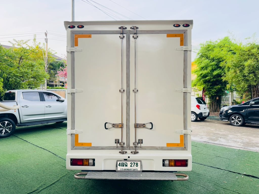 ตู้แห้ง เปิดได้2ด้าน ✔️ยางใหม่ 4 เส้น ✔️ไมล์แท้ 98,xxx กม✅TOYOTA REVO Singlecab 2.4 J Plus ปี 2019 ตู้แห้ง เปิดได้2ด้าน ✔️ยางใหม่ 4 เส้น ✔️ไมล์แท้ 98,xxx กม✅TOYOTA REVO Singlecab 2.4 J Plus ปี 2019