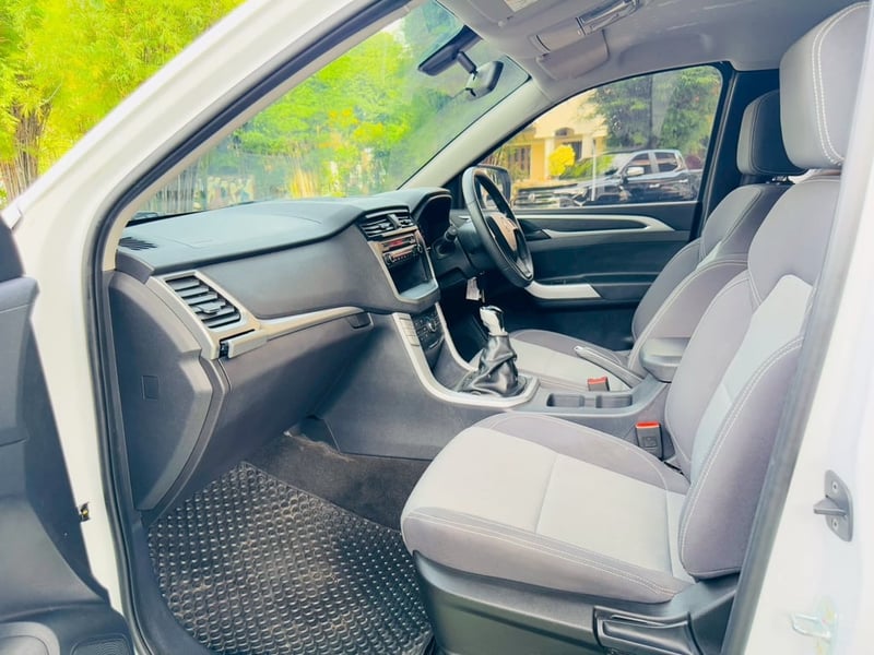 ใหม่มาก ไมล์แท้ 13,xxx กม #MG EXTENDER GIANTCAB 2.0 C ปี 2024