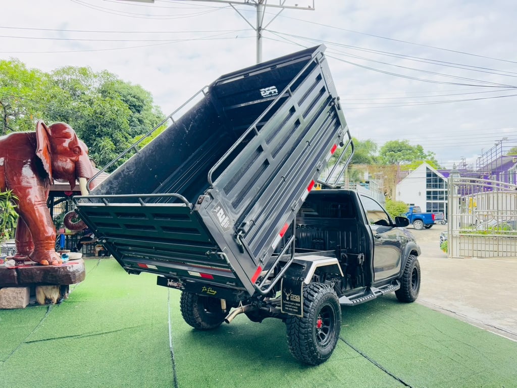 ไมล์แท้ 4,xxx กม กระบะยกดั้มพ์ #TOYOTA REVO SINGLECAB 2.8 ENTRY ปี 2025