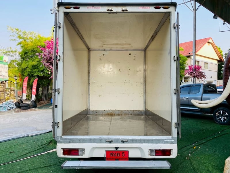 ตู้แห้ง สูงใน 200 ซม. ✔️เสริมแหนบ✔️ TOYOTA REVO  2.4  ENTRYตอนเดียว ปี 2021